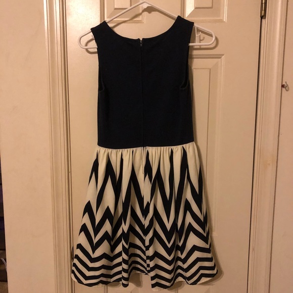 Navy Blue and White Chevron Dress - Picture 3 of 3